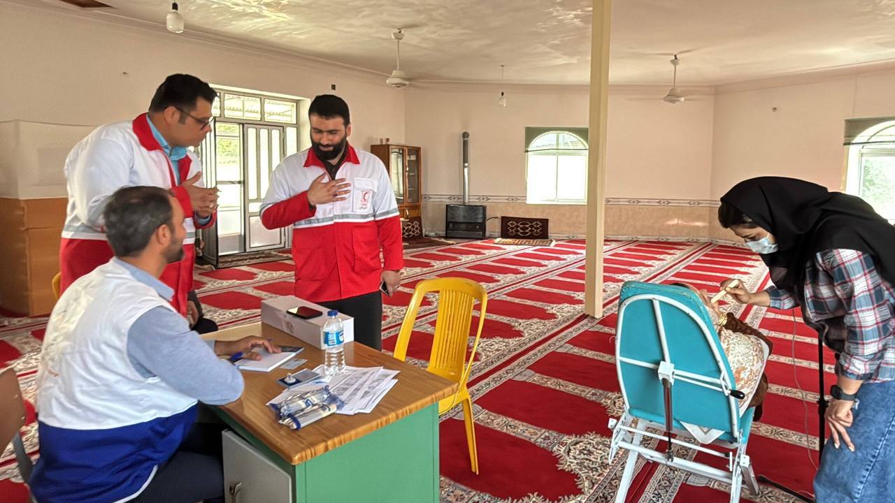 بازدید معاون داوطلبان هلال‌احمر گلستان از نذر خدمت پیخی حاجی