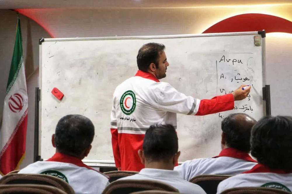 بازآموزی مربیان آموزشی شعب غرب جمعیت هلال احمر گلستان در گرگان