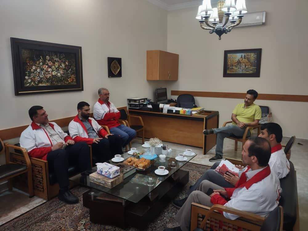تجلیل از فعالیتهای خیرخواهانه مدیر عامل شرکت مرغ پیگیر
